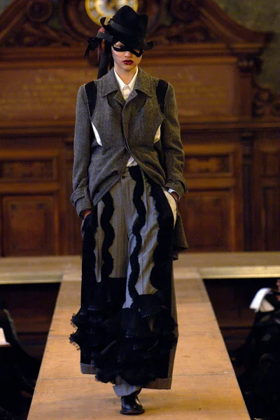 Look 24